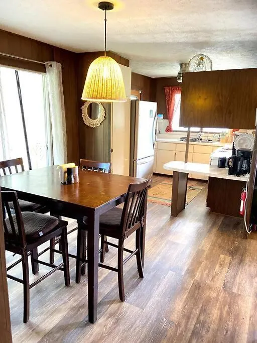 The Hilo Homebase - Charming 3 Bedroom Hilo Home, With Ac! 0*,