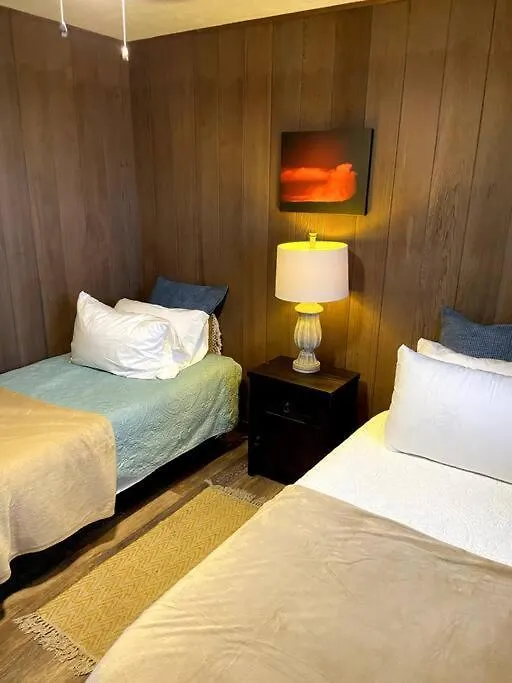 The Hilo Homebase - Charming 3 Bedroom Hilo Home, With Ac! United States