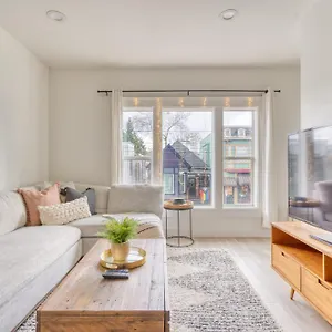 https://stay-collection-perfect-farmhouse-loft-breweries-bars.portland-hotels.info